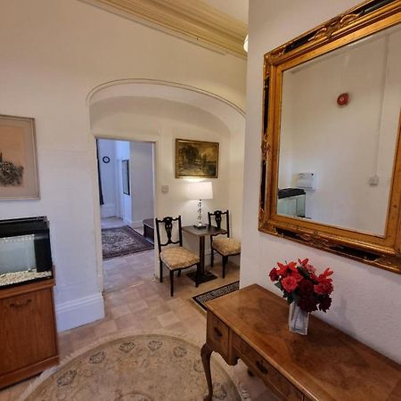Large Flat Next To Port, Cliffs, Beach With Parking Dover Exterior foto